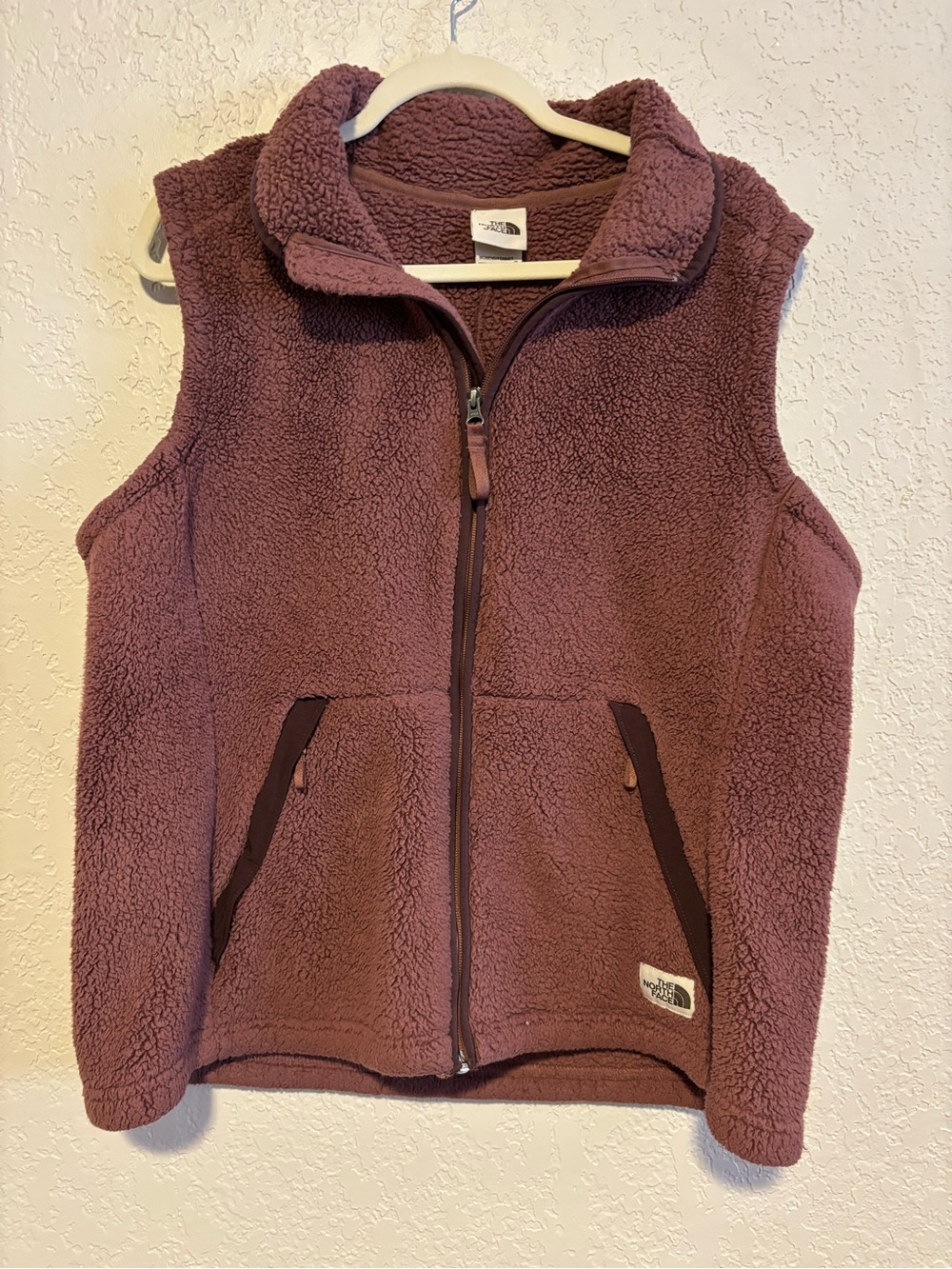 The North Face Women's Teddy Sherpa Jacket - Mauve Plum - Picture 3 of 3
